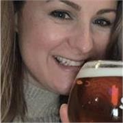 Insegnante certificato disponibile a lezioni di yoga a tutti i livelli